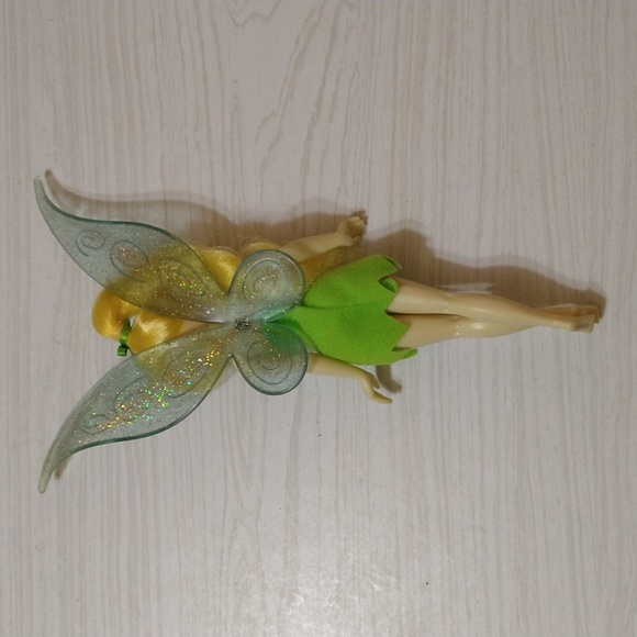 Walt Disney's Mattel Peter Pan Tinker Bell Barbie Doll & Christmas Tree Ornament - Picture 4 of 6